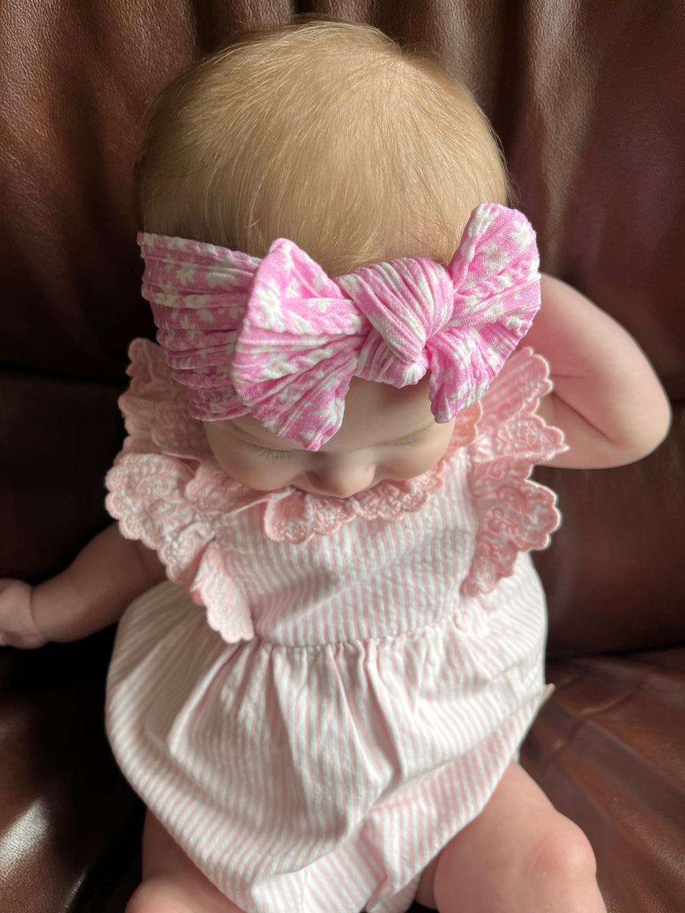 Light pink daisies pattern - Baby cable bow headband